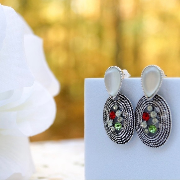 Pearly Multicolored Crystal Round Drop Earrings - Picture 4 of 10